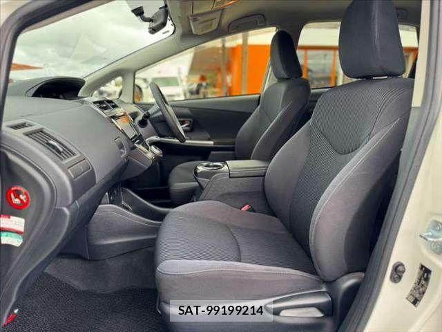Toyota PRIUS ALPHA 2015-01 8881692-16