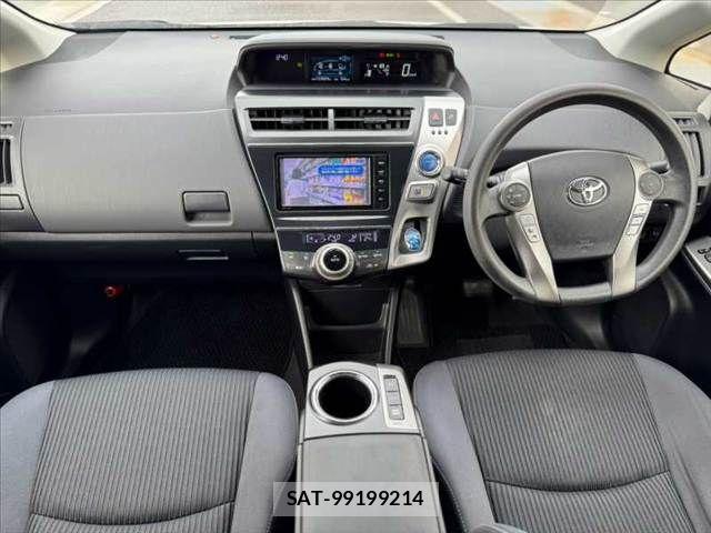 Toyota PRIUS ALPHA 2015-01 8881692-1