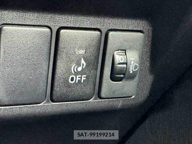 Toyota PRIUS ALPHA 2015-01 8881692-24