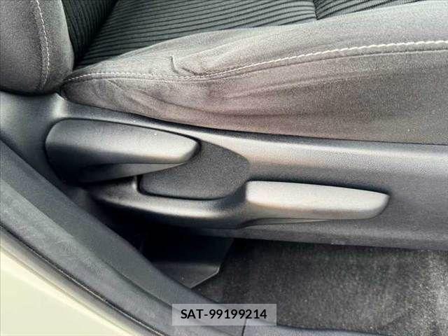 Toyota PRIUS ALPHA 2015-01 8881692-29