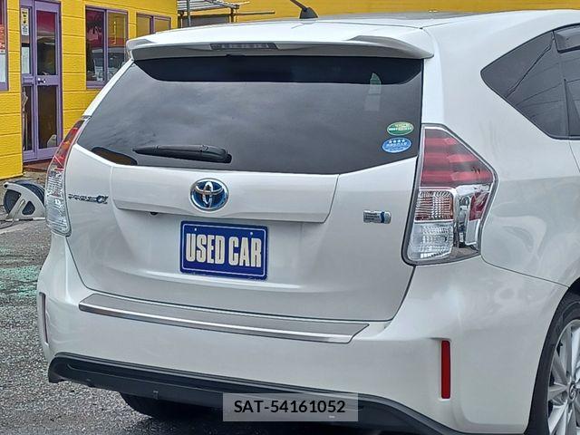 Toyota PRIUS ALPHA 2015-09 8881687-10