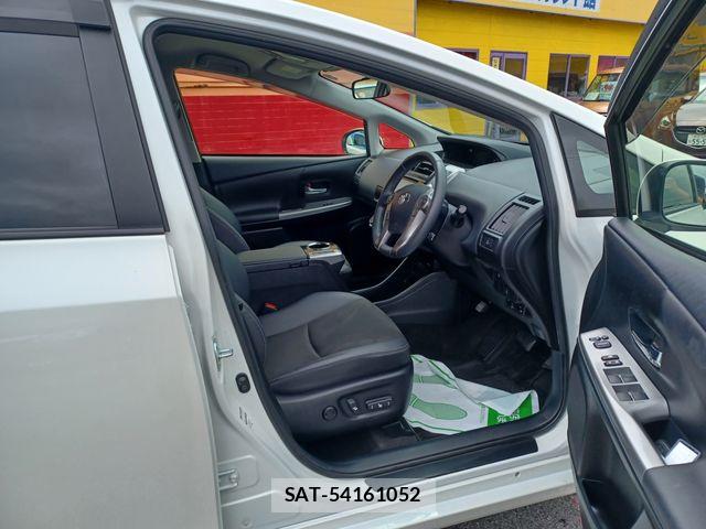 Toyota PRIUS ALPHA 2015-09 8881687-1