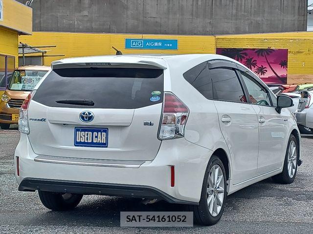 Toyota PRIUS ALPHA 2015-09 8881687-2