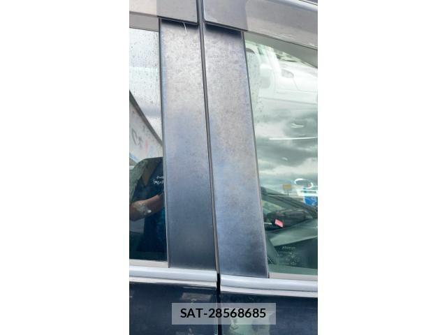 Toyota PRIUS ALPHA 2011-11 8881711-9