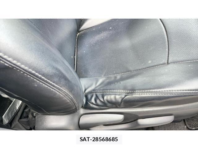 Toyota PRIUS ALPHA 2011-11 8881711-12
