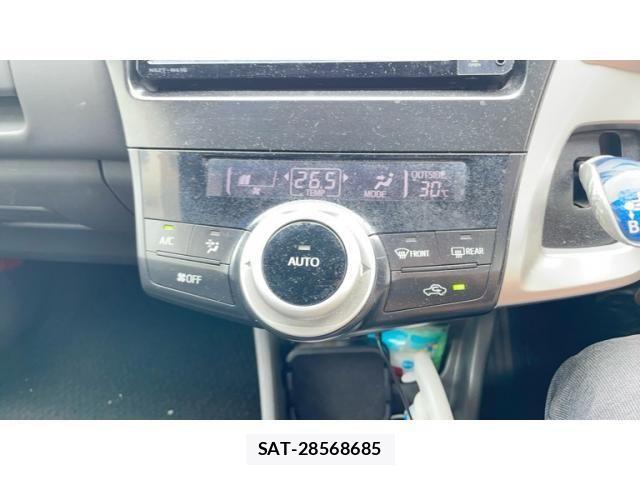 Toyota PRIUS ALPHA 2011-11 8881711-18