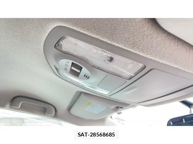 Toyota PRIUS ALPHA 2011-11 8881711-22