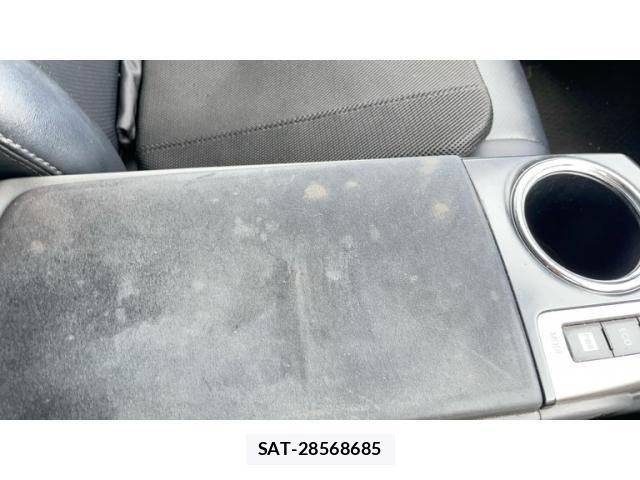 Toyota PRIUS ALPHA 2011-11 8881711-24