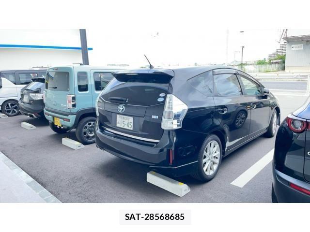 Toyota PRIUS ALPHA 2011-11 8881711-2
