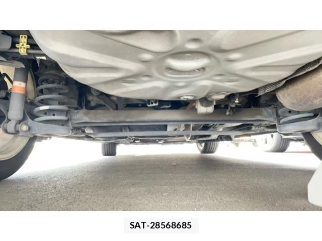 Toyota PRIUS ALPHA 2011-11 8881711-6