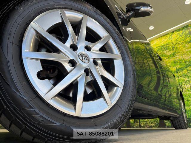 Toyota PRIUS ALPHA 2013-11 8881694-9