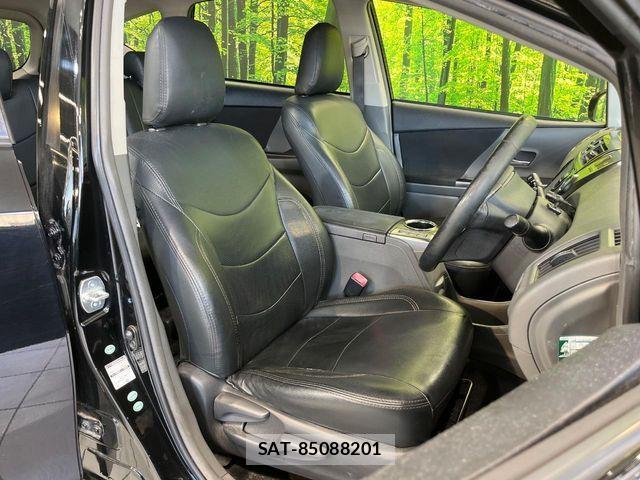 Toyota PRIUS ALPHA 2013-11 8881694-10