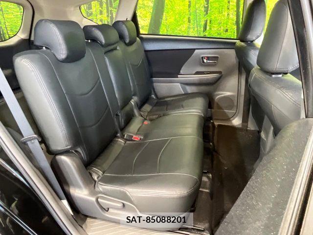 Toyota PRIUS ALPHA 2013-11 8881694-11