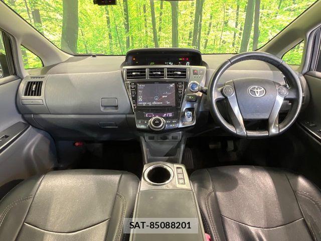 Toyota PRIUS ALPHA 2013-11 8881694-1