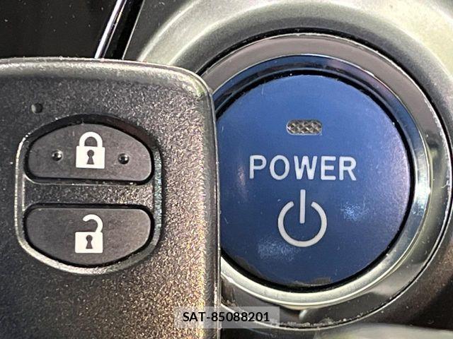 Toyota PRIUS ALPHA 2013-11 8881694-5