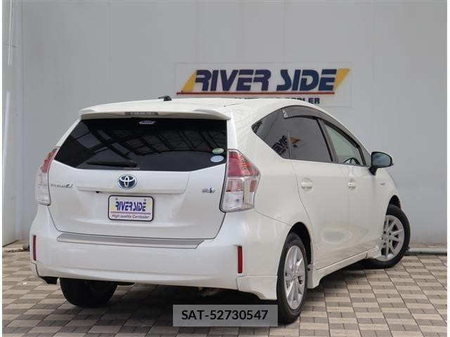 Toyota PRIUS ALPHA 2016-02 8881688-2