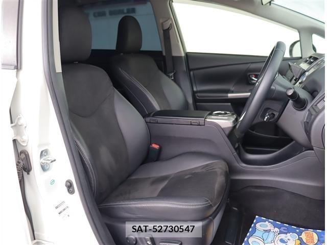 Toyota PRIUS ALPHA 2016-02 8881688-4