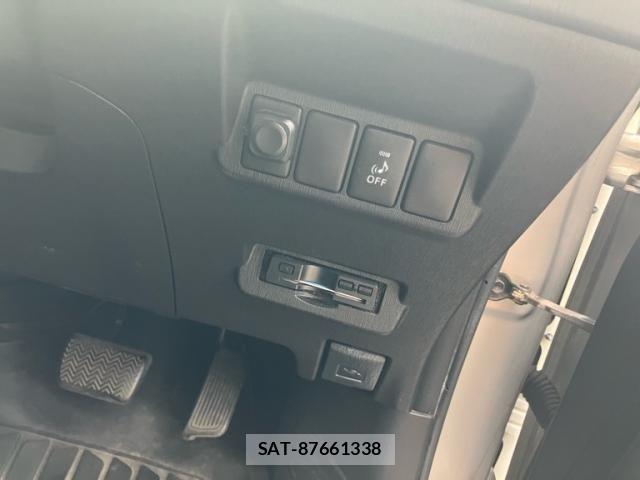 Toyota PRIUS ALPHA 2015-09 8881700-13