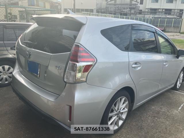 Toyota PRIUS ALPHA 2015-09 8881700-2