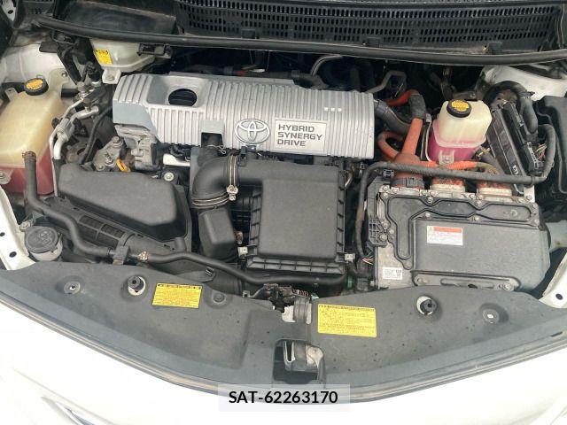Toyota PRIUS ALPHA 2013-03 8881695-3