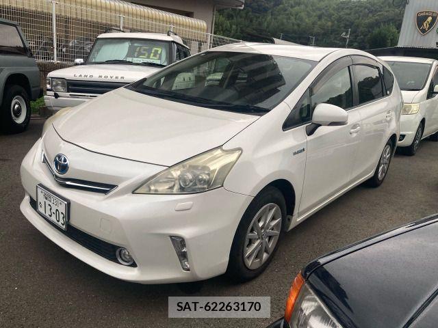 Toyota PRIUS ALPHA 2013-03 8881695-4