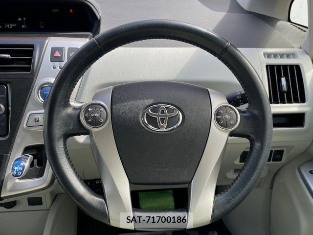 Toyota PRIUS ALPHA 2013-10 8881697-10