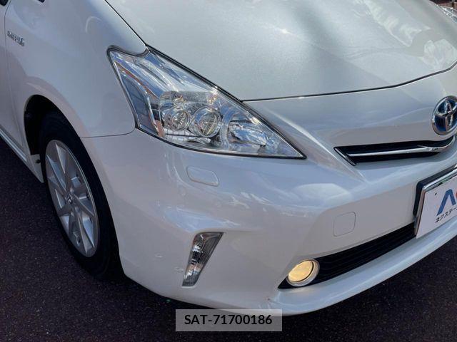 Toyota PRIUS ALPHA 2013-10 8881697-11