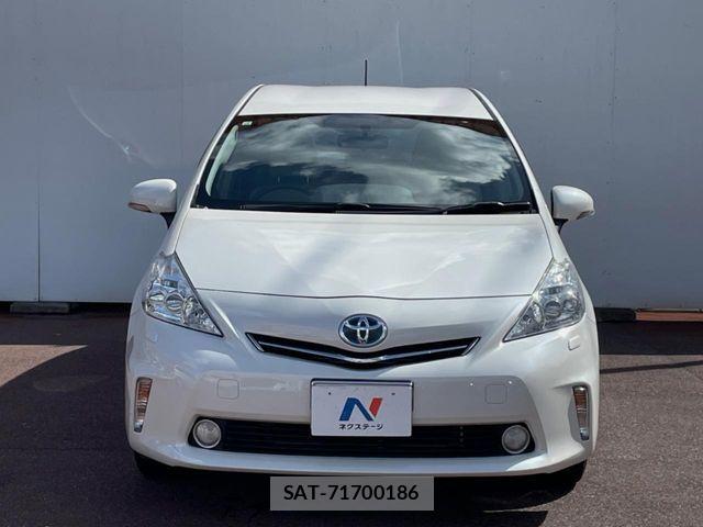 Toyota PRIUS ALPHA 2013-10 8881697-13