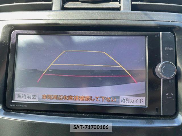 Toyota PRIUS ALPHA 2013-10 8881697-3