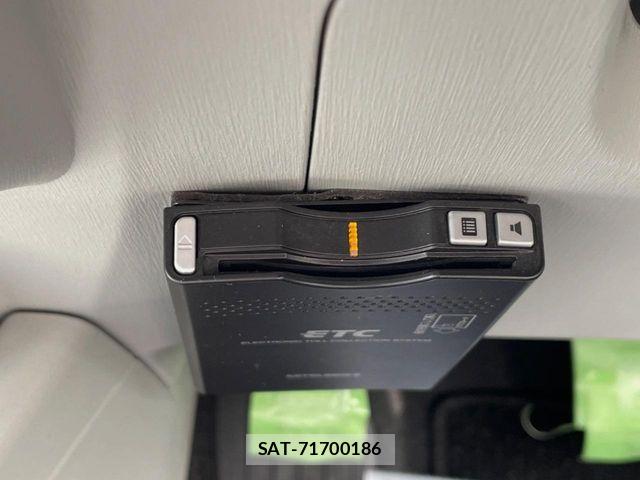 Toyota PRIUS ALPHA 2013-10 8881697-5
