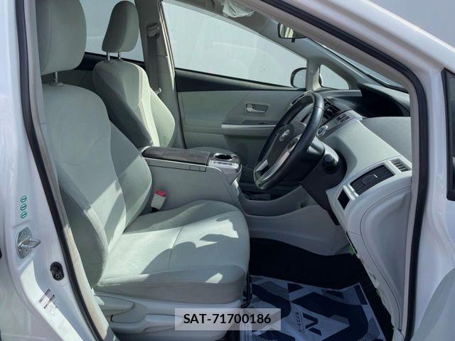Toyota PRIUS ALPHA 2013-10 8881697-7