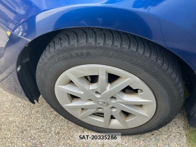 Toyota PRIUS ALPHA 2011-11 8881710-9