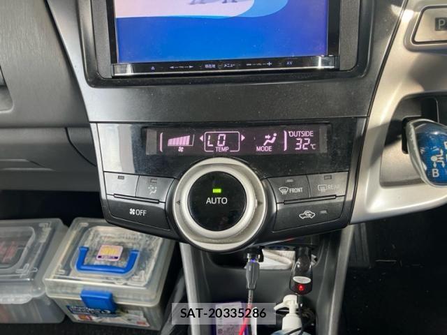 Toyota PRIUS ALPHA 2011-11 8881710-21