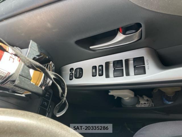 Toyota PRIUS ALPHA 2011-11 8881710-25