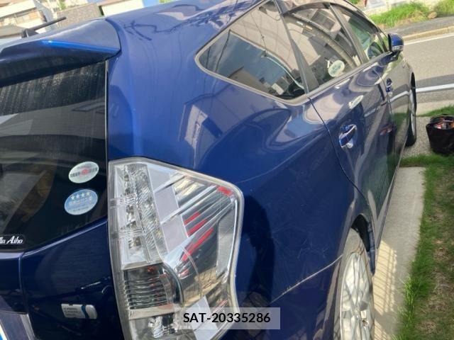 Toyota PRIUS ALPHA 2011-11 8881710-2