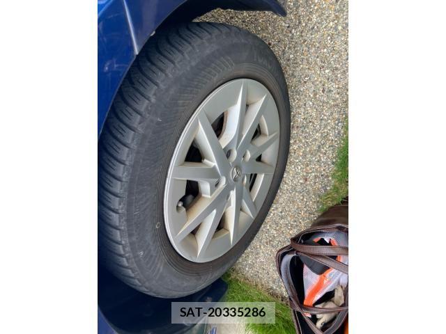 Toyota PRIUS ALPHA 2011-11 8881710-6