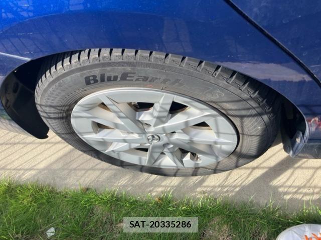 Toyota PRIUS ALPHA 2011-11 8881710-7