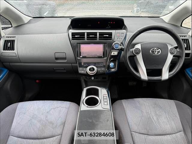 Toyota PRIUS ALPHA 2011-09 8881699-11
