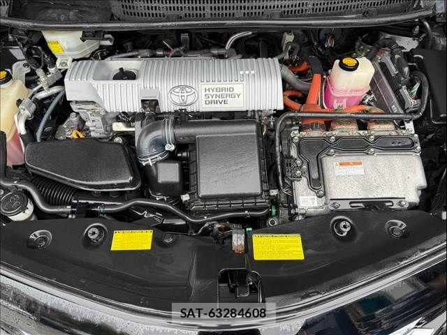 Toyota PRIUS ALPHA 2011-09 8881699-15