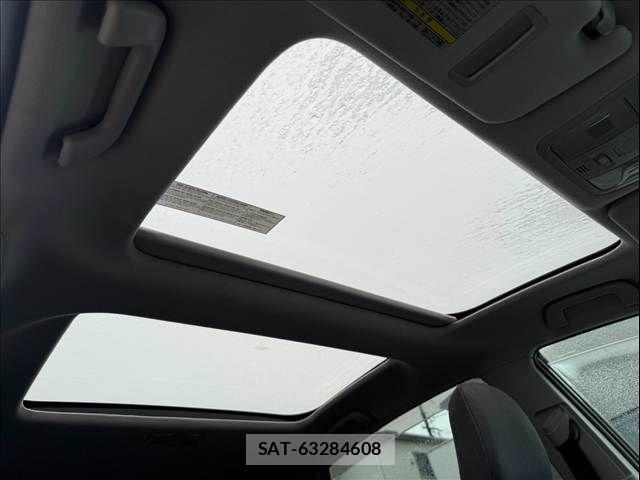 Toyota PRIUS ALPHA 2011-09 8881699-16