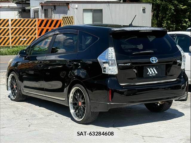 Toyota PRIUS ALPHA 2011-09 8881699-3