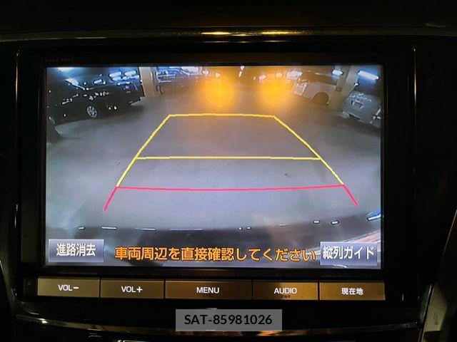 Toyota PRIUS ALPHA 2015-06 8881693-16