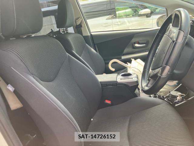 Toyota PRIUS ALPHA 2016-03 8884220-11