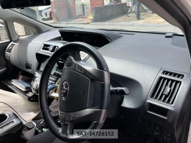 Toyota PRIUS ALPHA 2016-03 8884220-12