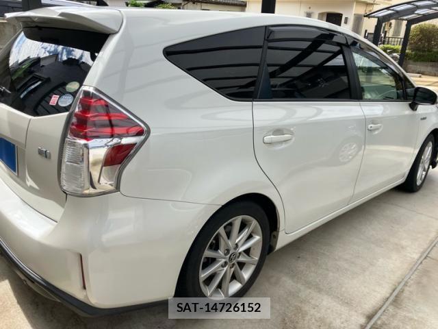 Toyota PRIUS ALPHA 2016-03 8884220-1