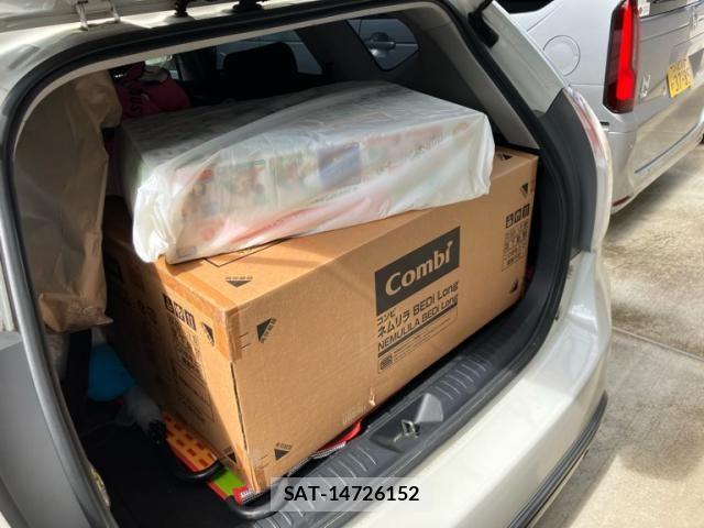 Toyota PRIUS ALPHA 2016-03 8884220-8