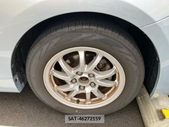 Toyota PRIUS ALPHA 2012-09 8884221-3