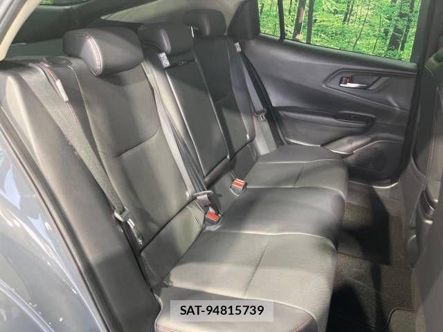 Toyota PRIUS PHV 2023-07 614097-9