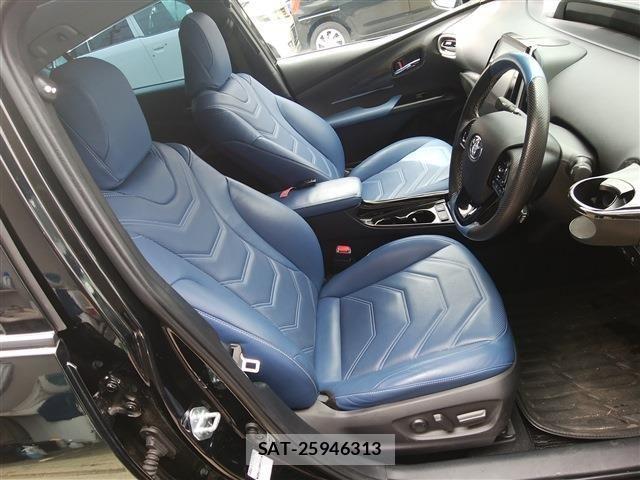 Toyota PRIUS PHV 2020-11 821708-10
