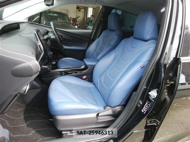 Toyota PRIUS PHV 2020-11 821708-12